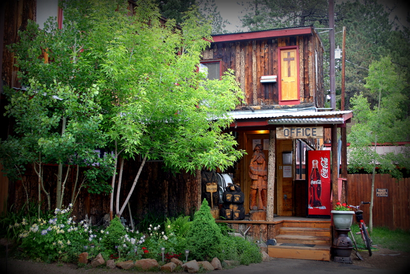 2015 pine lodge office